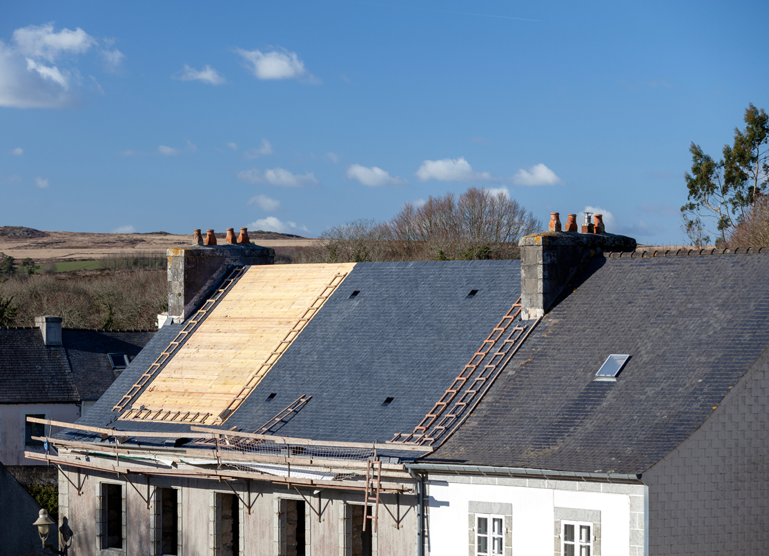 Toiture en ardoise et zinc